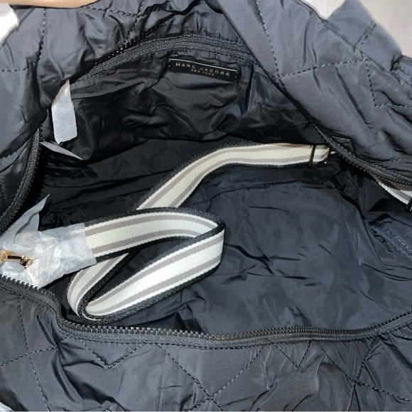 MARC JACOBS Medium Quilted Nylon Bag in BLACK M0017014 - Picture 2 of 6